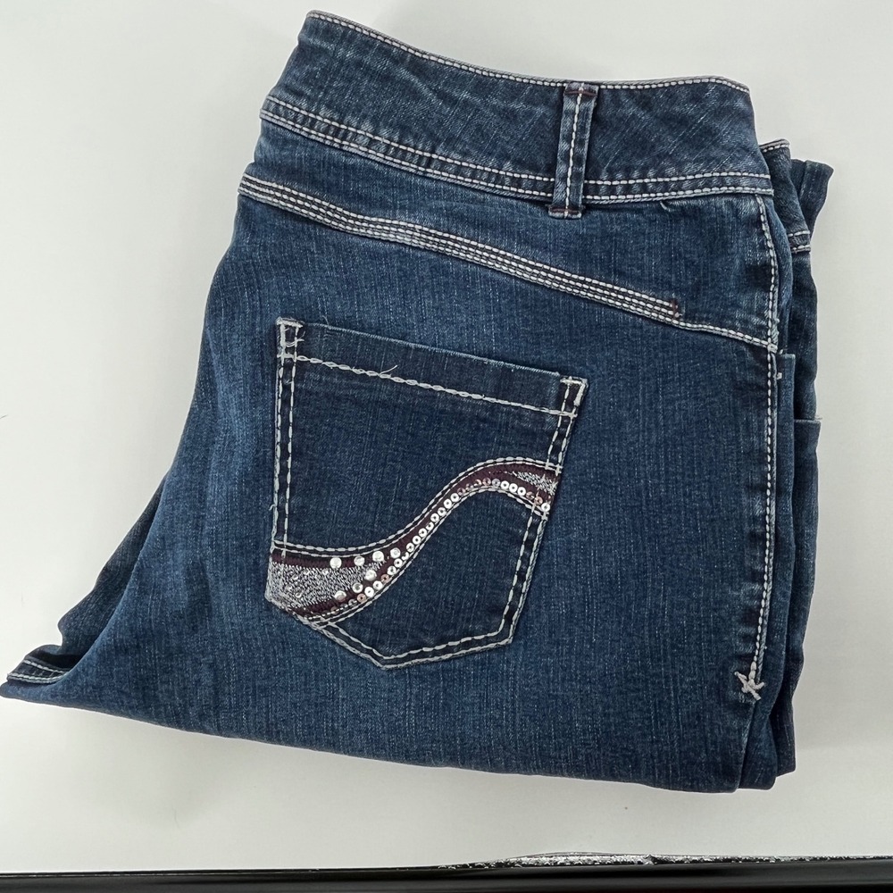 Lane Bryant Capri Jeans, Womens 18, Dark Wash, Genius Fit Embellished P12-502